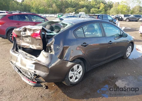 2018 Kia Forte Lx z USA, uszkodzony, nr VIN 3KPFK4A79JE197248